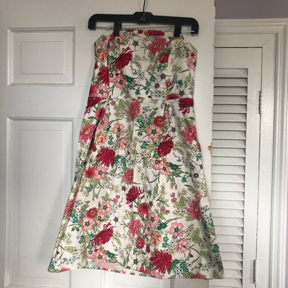 Spring Floral Strapless Dress - Picture 3 of 5